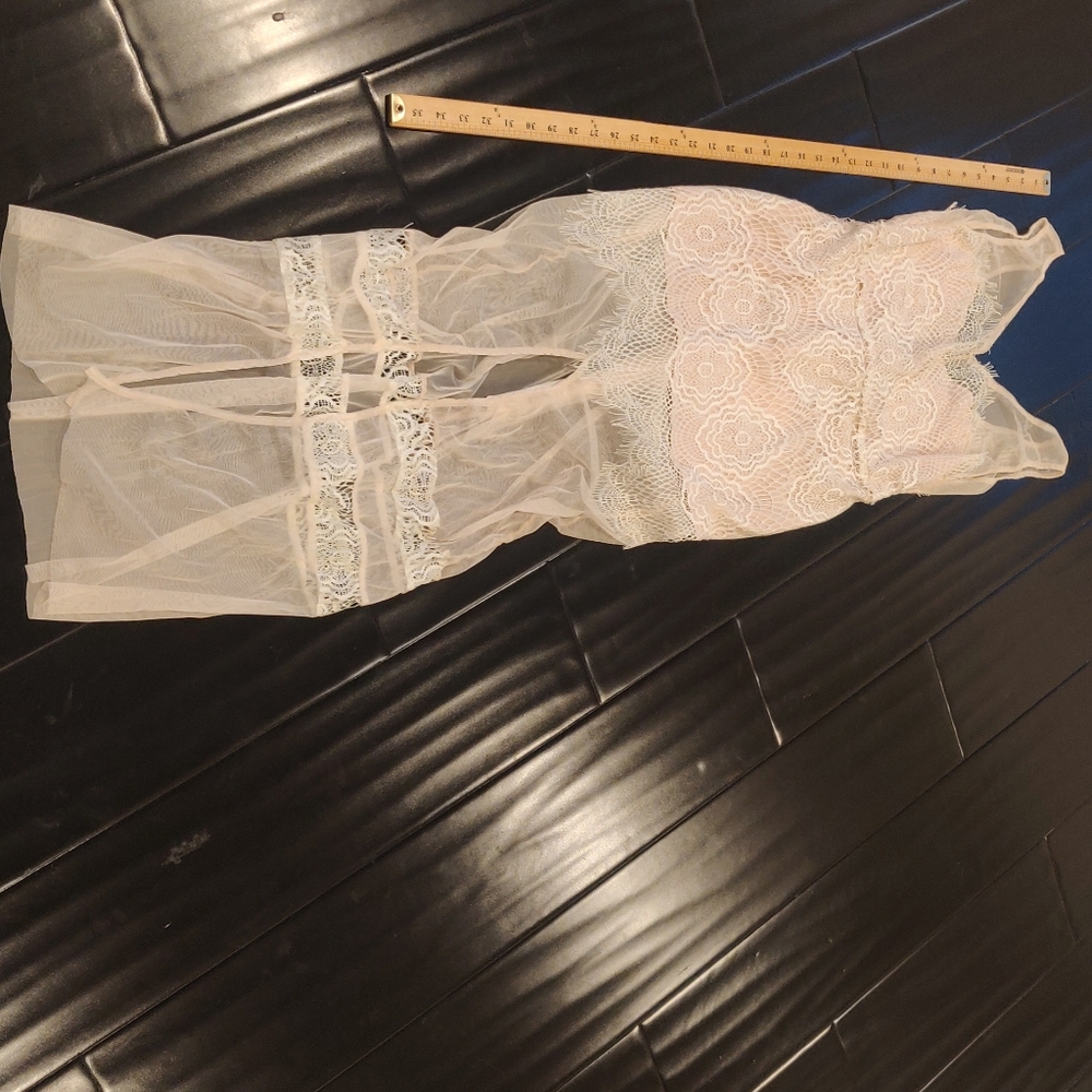 White lace nude mesh with open leg
